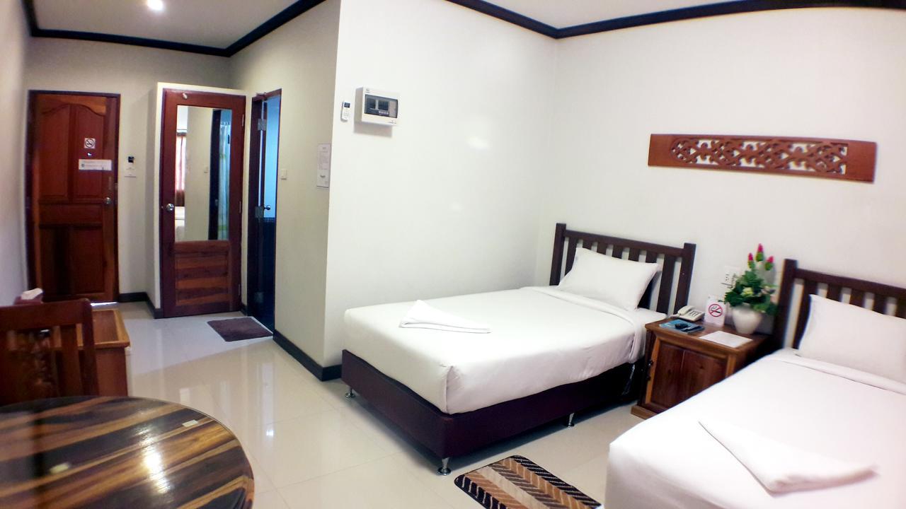 Khum Nakhon Hotel 나콘시탐마랏 외부 사진