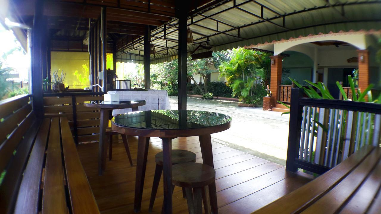Khum Nakhon Hotel 나콘시탐마랏 외부 사진