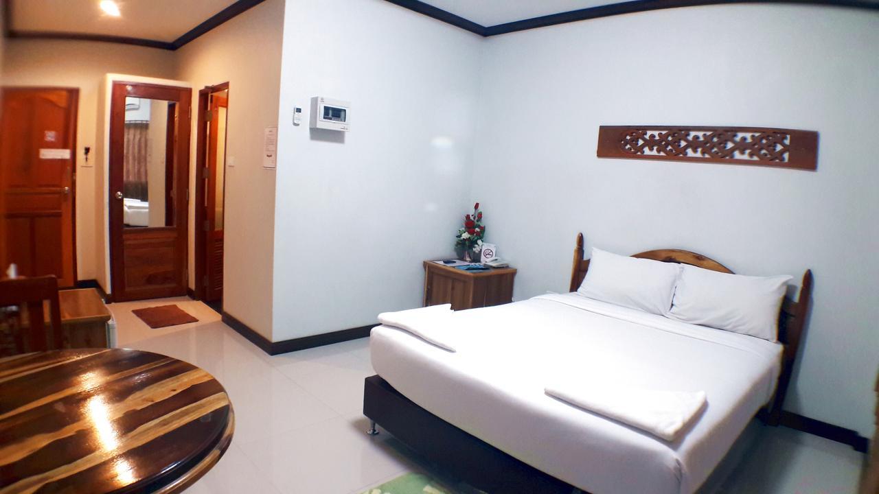 Khum Nakhon Hotel 나콘시탐마랏 외부 사진
