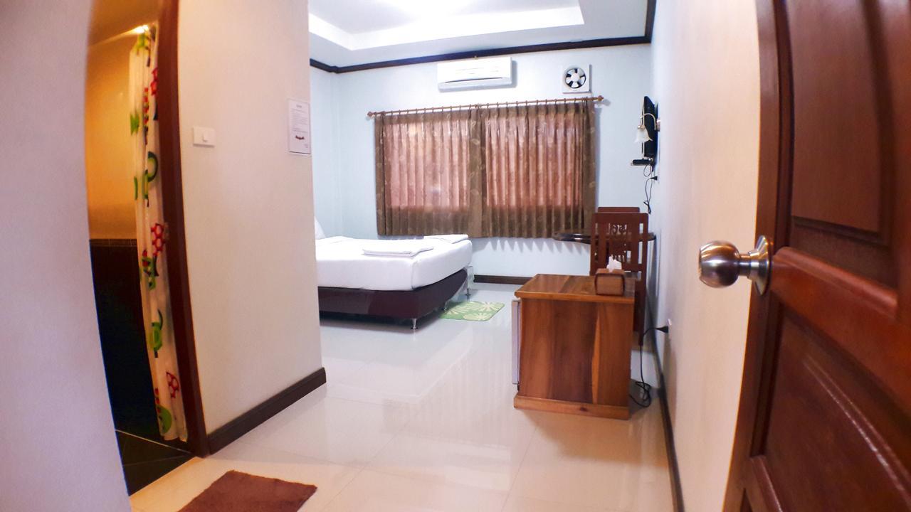 Khum Nakhon Hotel 나콘시탐마랏 외부 사진