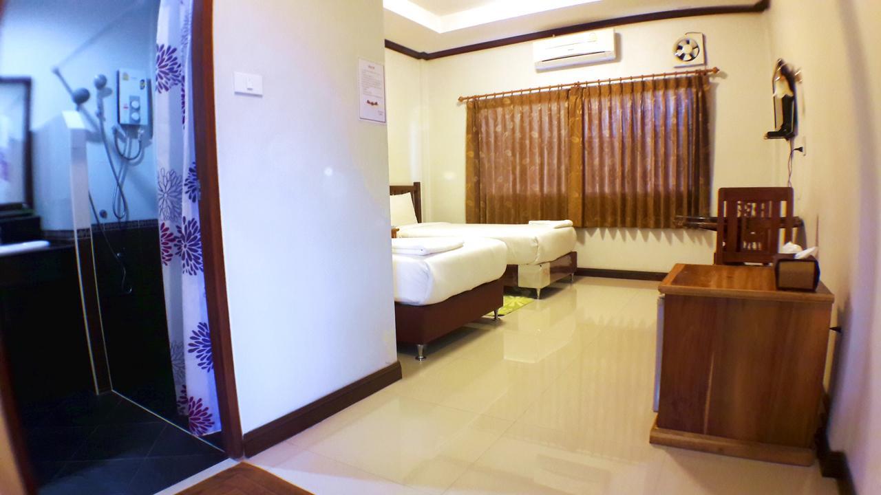 Khum Nakhon Hotel 나콘시탐마랏 외부 사진