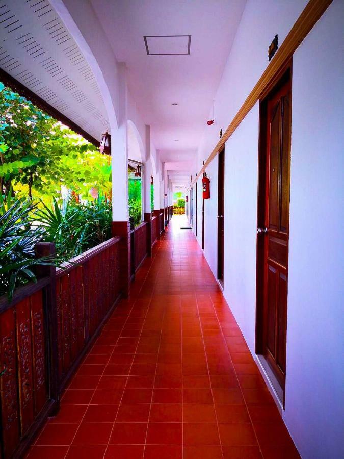 Khum Nakhon Hotel 나콘시탐마랏 외부 사진